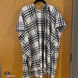 Loft plaid Poncho